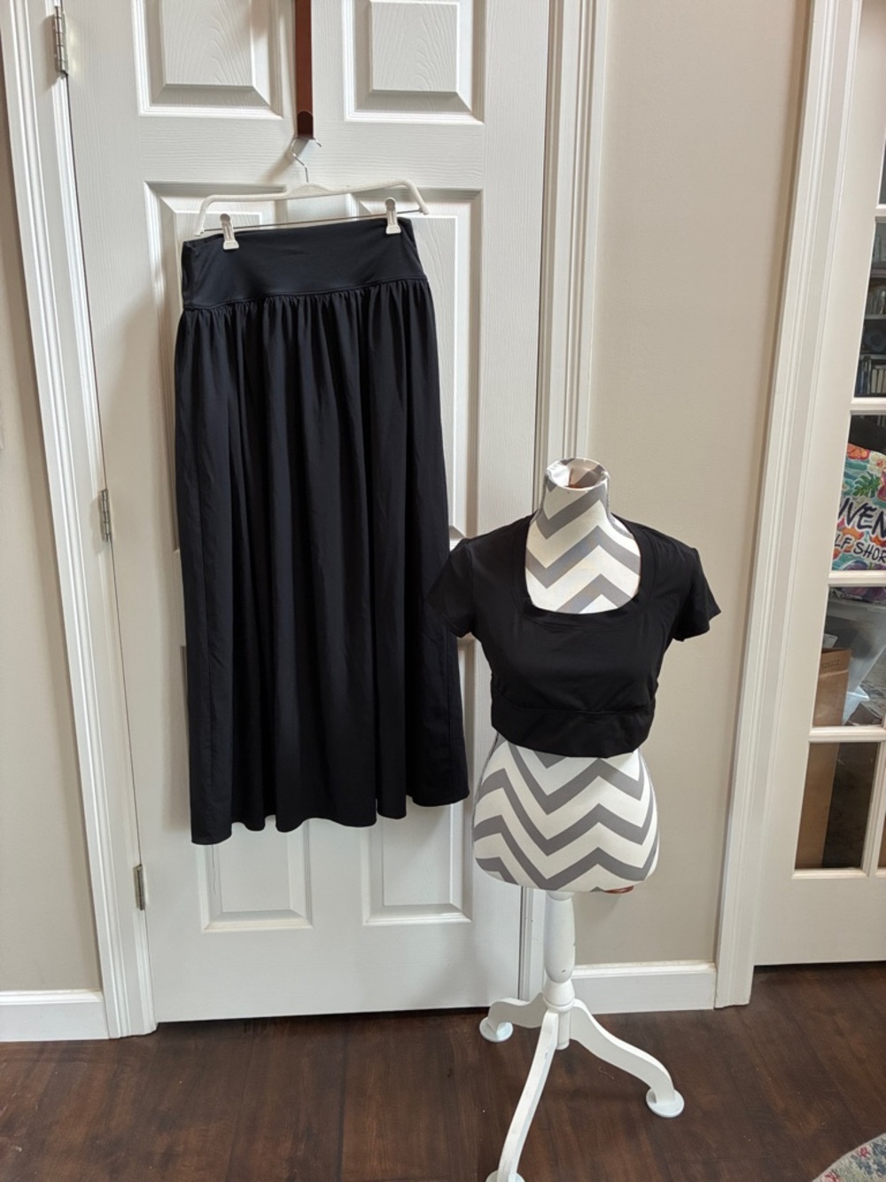Black 2 pc Halara Skirt w/ high slit - Classic Flowy and top- both large
